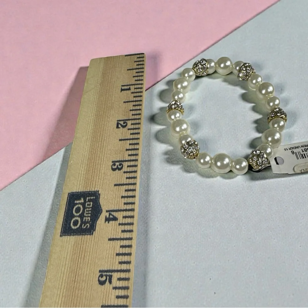 NWT. Anne Klein White Pearl and Gold‎ Bracelet